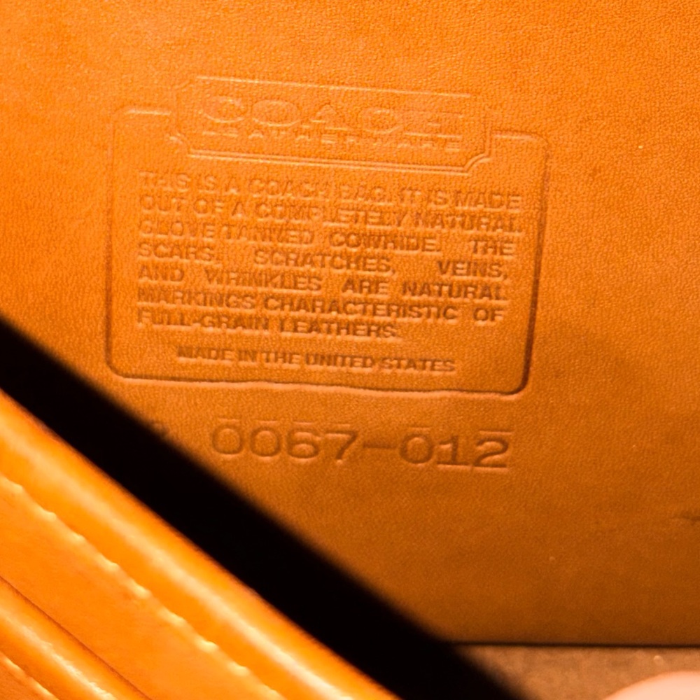 Coach Vintage Glove-Tanned Leather Turn Lock Crossbody Purse NYC Era - Picture 5 of 7